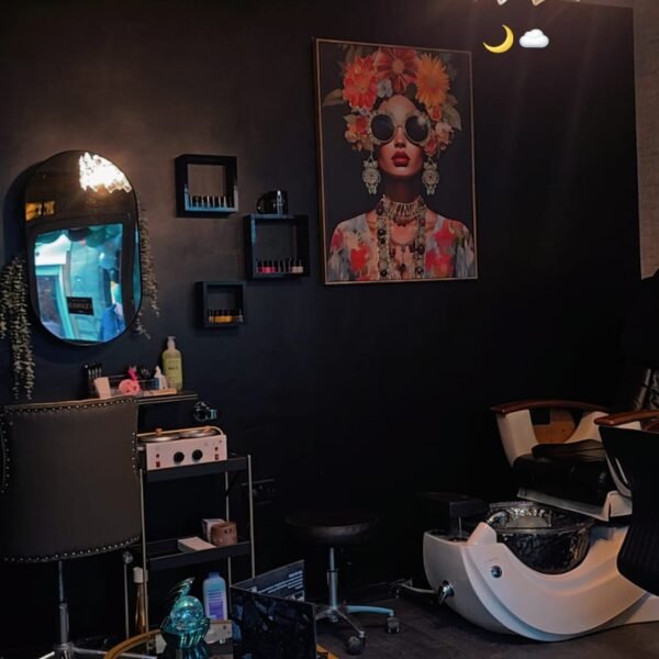 Aura Spa & Nails a Luxury Massage & Day Spa